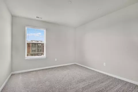 Bedroom - 813 Foundry St, Frederick, MD 21701 photo 3 of 11