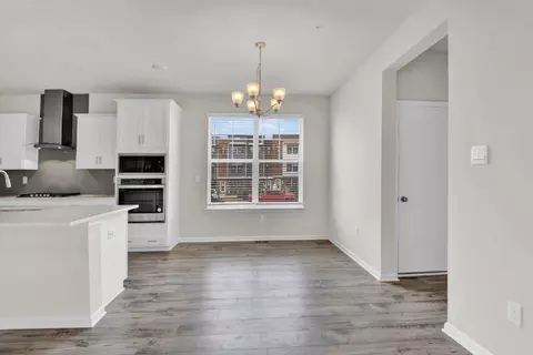 Dining - 813 Foundry St, Frederick, MD 21701 photo 1 of 4