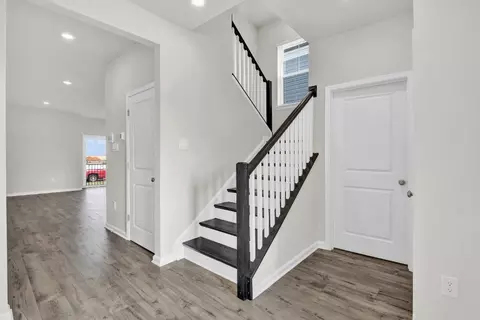 Entry Way - 813 Foundry St, Frederick, MD 21701 photo 2 of 5