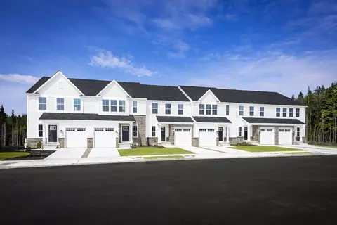 4222 Reusch Cir, New Castle, DE 19720