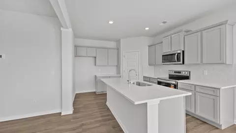 Kitchen - 8 Hampton Locust Grove Road, Hampton, GA 30228 photo 2 of 5