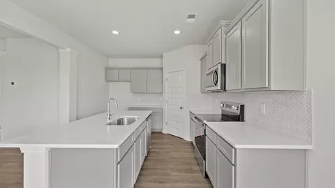 Kitchen - 8 Hampton Locust Grove Road, Hampton, GA 30228 photo 3 of 5