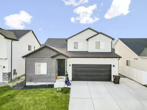 Exterior - 1293 Wilbur Ln, Eagle Mountain, UT 84005 photo 8 of 20