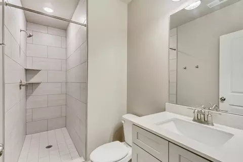 Bath - 1293 Wilbur Ln, Eagle Mountain, UT 84005 photo 2 of 2