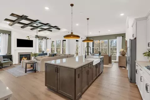 Kitchen - 14481 Devonport Dr, Carmel, IN 46033 photo 6 of 8