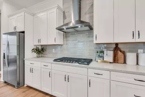 Kitchen - 14481 Devonport Dr, Carmel, IN 46033 photo 7 of 8