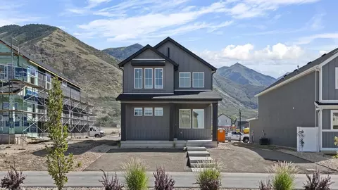 718 N 1600 E, Salem, UT 84653