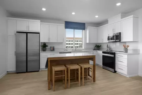 Kitchen - 6659 Via Vis, Pico Rivera, CA 90660 photo 1 of 1