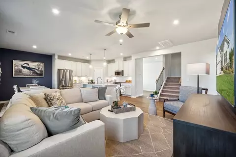 Living - 1590 Us-521, Sumter, SC 29153 photo 2 of 3
