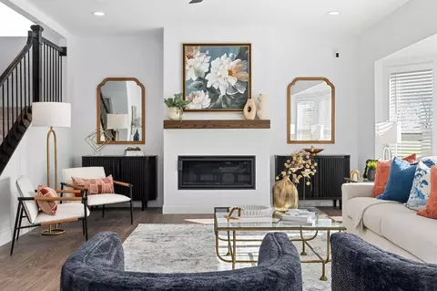 Living - 1 Hazel Ct, Wright City, MO 63390 photo 2 of 27