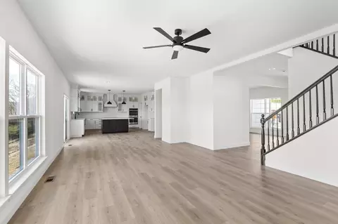 Living - 1 Hazel Ct, Wright City, MO 63390 photo 7 of 27