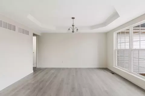 Living - 1 Hazel Ct, Wright City, MO 63390 photo 13 of 27