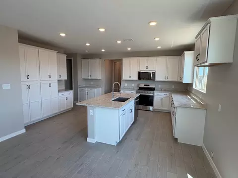 Kitchen - 7727 E 35th St, Yuma, AZ 85365 photo 1 of 4