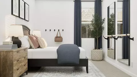Bedroom - 5928 E Alexander Ave, Fresno, CA 93727 photo 6 of 8
