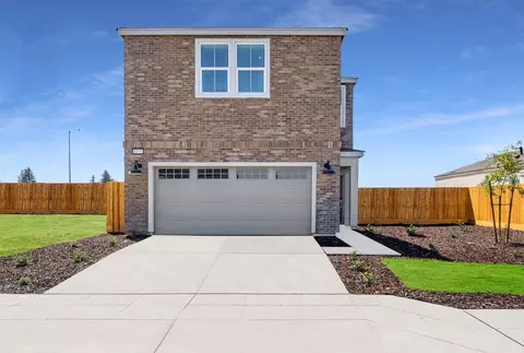 Exterior - 5928 E Alexander Ave, Fresno, CA 93727 photo 1 of 3