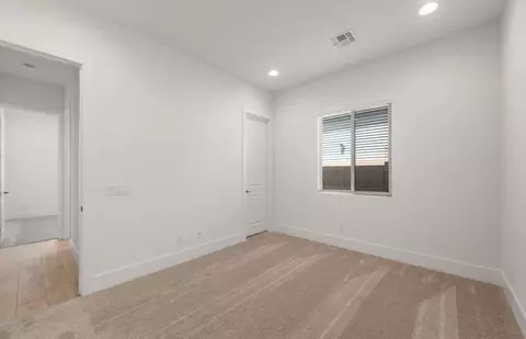 Bedroom - 2433 W Nighthawk Way, Phoenix, AZ 85045 photo 2 of 3