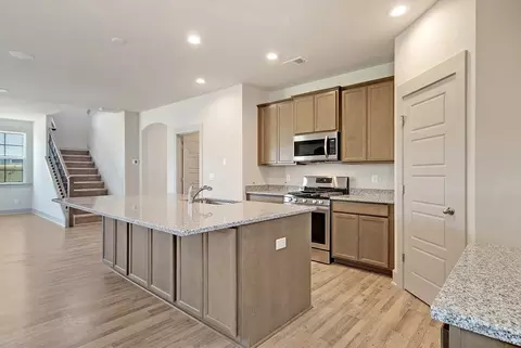 Kitchen - 219 Creek Pointe Dr, Moncks Corner, SC 29461 photo 2 of 7