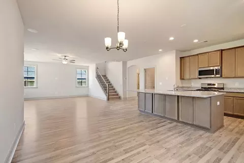 Living - 219 Creek Pointe Dr, Moncks Corner, SC 29461 photo 6 of 9