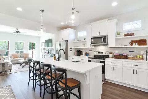 Kitchen - 100 Firefly Ln, Opelika, AL photo 1 of 4