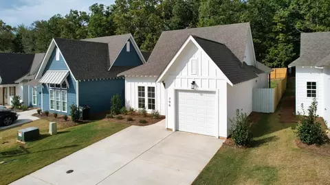 Exterior - 100 Firefly Ln, Opelika, AL photo 3 of 5