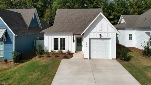 100 Firefly Ln, Opelika, AL