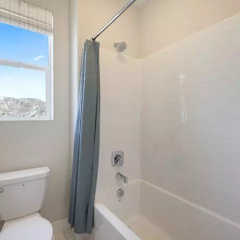 Bath - 27402 Hackberry Pl, Valencia, CA 91381 photo 7 of 9