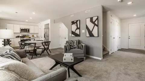 Entry Way - 203 Scorsese St, Springfield, OH 45505 photo 2 of 7