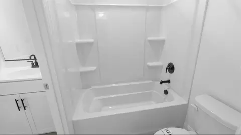 Bath - 1272 Kegman Rd, Chesapeake, VA 23322 photo 9 of 9