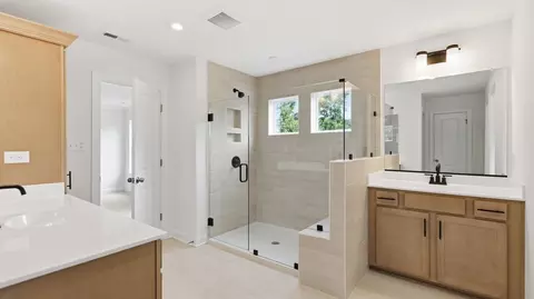 Bath - 1272 Kegman Rd, Chesapeake, VA 23322 photo 5 of 9