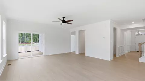 Living - 1272 Kegman Rd, Chesapeake, VA 23322 photo 3 of 3