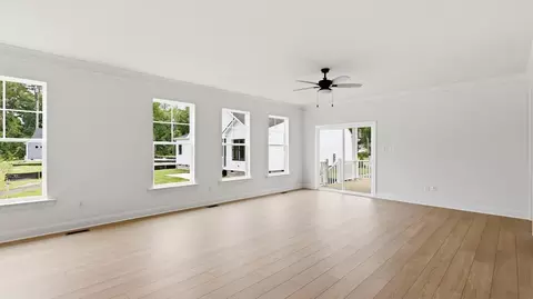 Living - 1272 Kegman Rd, Chesapeake, VA 23322 photo 2 of 3