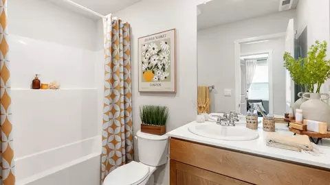 Bath - 62733 Eagle Rd, Bend, OR 97701 photo 5 of 5