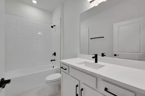 Bath - 7495 Sea Manatee St, Parrish, FL 34219 photo 4 of 5