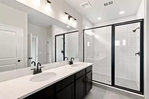 Bath - 5632 Savanna Valley Trl, Saint Cloud, FL 34772 photo 2 of 4