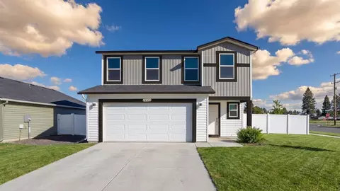 1018 E L St, Deer Park, WA 99006