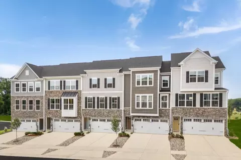 4317 Reusch Cir, New Castle, DE 19720