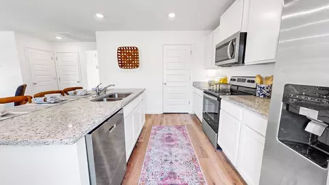 Kitchen - 18512 Caffee Dr, Vance, AL 35490 photo 3 of 5