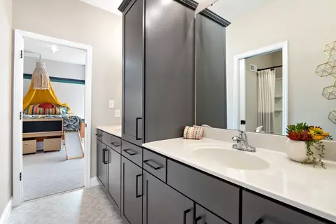 Bath - Cambrium Ct., Wentzville, MO 63385 photo 1 of 2