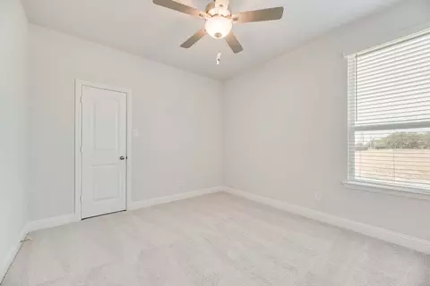 Bedroom - 601 Trinity St, Van Alstyne, TX 75495 photo 2 of 6