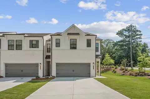 2001 Underwood Dr, Lawrenceville, GA 30043