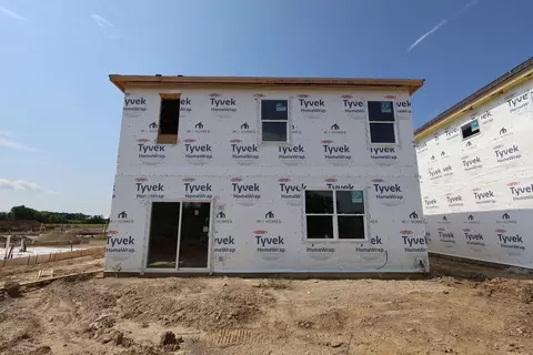 Exterior - 1037 Dawsons Dr, Hebron, OH 43025 photo 6 of 14
