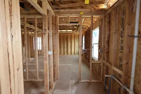 Entry Way - 1037 Dawsons Dr, Hebron, OH 43025 photo 3 of 9