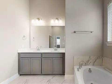Bath - 2704 Fork Way, Celina, TX 75009 photo 1 of 3