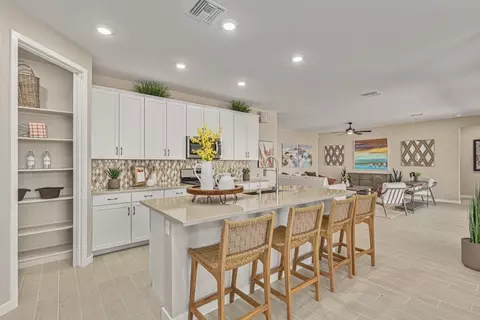 Kitchen - 7746 E 36th Pl, Yuma, AZ 85365 photo 4 of 6