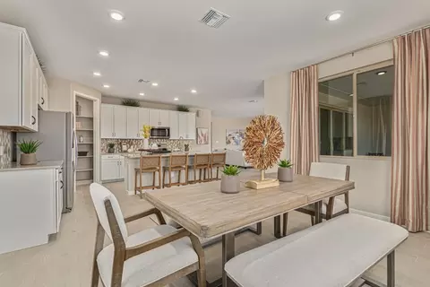 Dining - 7746 E 36th Pl, Yuma, AZ 85365 photo 2 of 2