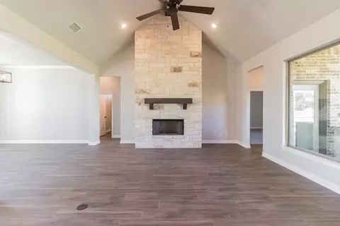 Living - 405 Willow, Troy, TX 76579 photo 2 of 4