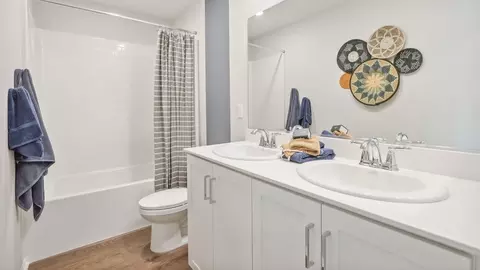 Bath - 23558 Evening Primrose Ct, Wildomar, CA 92595 photo 4 of 5