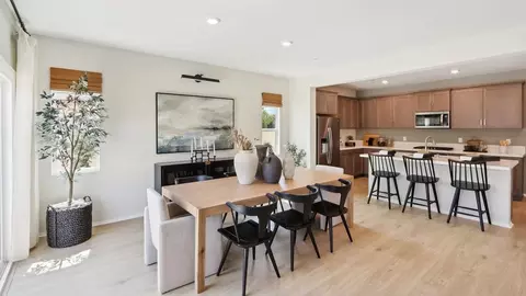 Dining - 23558 Evening Primrose Ct, Wildomar, CA 92595 photo 4 of 5