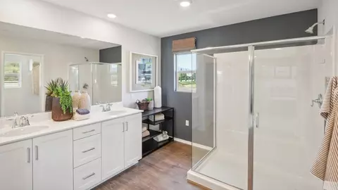 Bath - 23558 Evening Primrose Ct, Wildomar, CA 92595 photo 2 of 5