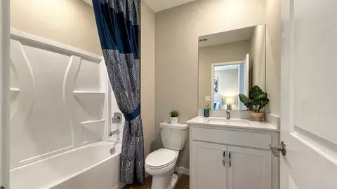 Bath - 692 Supernova Dr, Melbourne, FL 32901 photo 5 of 5